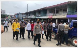 Polres Bengkayang Turun Ke Jalan Raya Kampanye Penggunaan Masker Cegah Covid-19