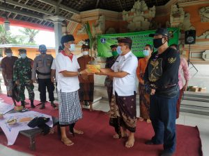 Lestarikan Lingkungan Pejeng Kangin Terima Bibit Tanaman dan Ikan
