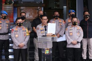 Polri Cekal Habib Rizieq Shihab dan Tersangka Lainnya ke Luar Negeri