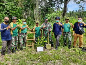 Peringati Hari Bhakti PUPR Ke-75 Tahun, Satgas Yonif MR 413 Kostrad Ikut Tanam 1000 Pohon