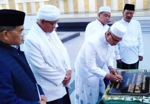 Bupati Bireuen Resmikan Tempat Wudhuk, Aboen Cot Tarom Peusijuk