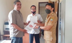 Kesbangpol Kabupaten Sumedang Serahkan Surat Keterangan DPC Partai Nusantara