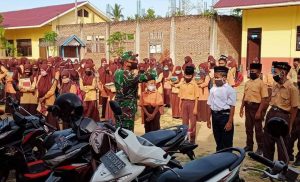 Babinsa Koramil 03/Jeunib Bina Anggota Pramuka SMP, SMA/SMK Wilayah Jeunib Bireuen