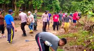 Polsek Kangayan Beserta Forkopimka Lakukan Kerja Bakti