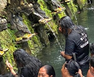 Merawat Tubuh Dengan Melukat