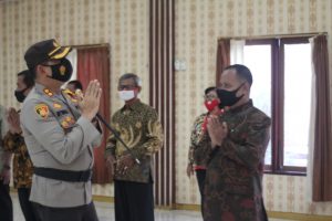 Polres Klaten melangsungkan Upacara Purna Tugas bagi Anggotanya Yang Pensiun