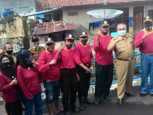 Dinas Perikanan dan PP Kabupaten Kuningan Lepas Ribuan Bibit Ikan di Sungai Citamba