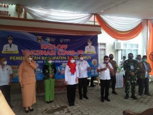 Bupati Tanggamus Minta Masyarakat Tidak Perlu Takut adanya Suntik Vaksinasi Covid 19