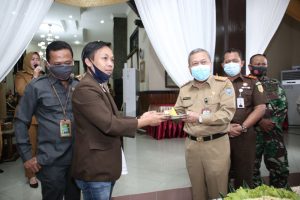 Bupati OKU Mengikuti Acara Vidcon Peringatan Hari Pers Nasional Tahun 2021