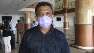Hehanussa Sebut Rumah Pengungsi Air Manis Tidak Layak Digunakan.