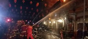 Evakuasi Korban Kebakaran Singkawang, Satu Korban Meninggal.