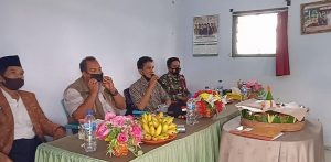 Camat Kepanjen dan Kades Beri Bantuan Sembako Untuk Janda Purnawirawan TNI