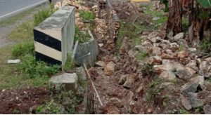 Proyek Drainase di Jalan Sumenep-Pamekasan, Diduga Tidak Sesuai Spesifikasi