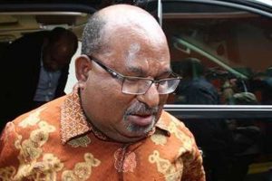 Gunakan Jalur Tikus, Gubernur Lukas Enembe Kunjungi PNG