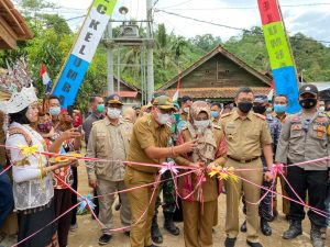 Bupati Roadshow di Kecamatan Kelumbayan