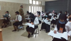 327 Kepala Sekolah se-Kabupaten Pesawaran Ikuti Ujian Kompetensi