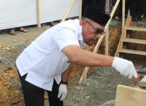 Gubernur Maluku Letakkan Batu Pertama Pembangunan Masjid Agung Nurul Yasin