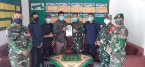 Pengurus Masjid Nurul Hijrah Jalin Silaturahmi Bersama Danramil 1504/Baguala