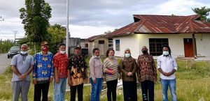Presdir PT IRJ Group Hj. Rizayati Hibahkan 1000 Unit Lampu Penerangan Jalan Umum Untuk Masyarakat Papua