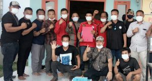 Ketum LBH Maskar Serahkan SK Untuk Dewan Koordinator Kecamatan Banyusari
