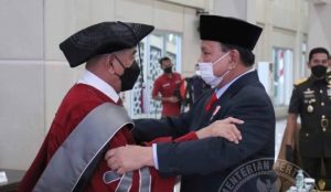 Unhan RI Menganugerahi Gelar Doktor Kehormatan (Honoris Causa) Kepada Jenderal (Purn) TNI Ryamizard Ryacudu
