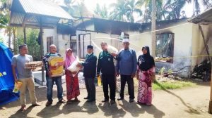 GPK PPP Bireuen Serahkan Bantuan Korban Kebakaran