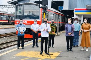 Presiden: Percepat vaksinasi di tempat dengan mobilitas dan interaksi tinggi