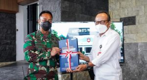 Kasad Menerima Penyerahan Sertifikat Tanah Daerah Latihan TNI AD di Kebumen