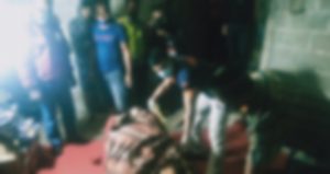 Warga Sumberjo Kediri, ditemukan meninggal, terdapat lilitan tali tampar di lehernya