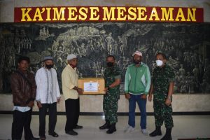 ,Peduli Tempat Ibadah, Ritiauw Serahkan Bantuan Semen Pada Pembangunan Masjid.