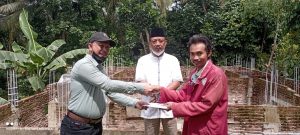 Sulistyo Widodo Berikan Bantuan Kepada Panitia Pembangunan Masjid Jabal Nur Desa Wonoharjo