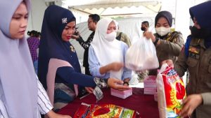 Warga geruduk Rujab Wabub gara – gara Sembako murah