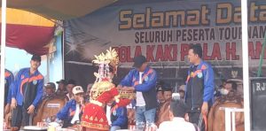 Bupati Popo Ali buka turnamen bola kaki piala H. Amir Cup