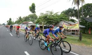 Meriahkan WSL Banyuwangi Gelar Gowes “G-Land Ride” Sambil Pungut Sampah Sepanjang Rute