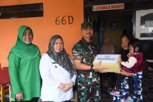 Danrem 132/Tdl berikan tali kasih saat sambangi rumah anak angkat