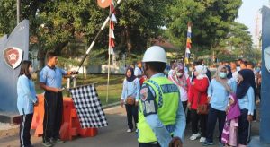 Meriahkan HUT RI ke-77 dan HUT WARA Ke-59, Lanud Sugiri Sukani Gelar Jalan Sehat Bersama Keluarga.