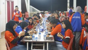 Andi Utta Jamu Makan Malam Kontingen Bulukumba di Sinjai