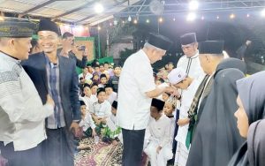 PJ Bupati Kampar H.Kamsol hadiri acara doa yasinan 40 hari almarhumah Ibunda KH.T.Rusli Ahmad 