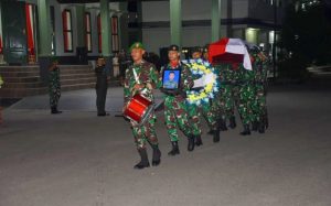 Danrem 151/Binaiya Pimpin Upacara Keberangkatan Jenazah Alm Sertu Satria Ridho Firmansyah