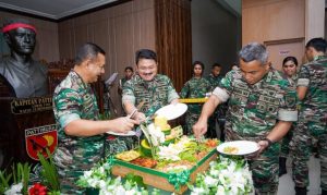 Doa Bersama dan Potong Tumpeng Warnai Perayaan Hari Juang TNI AD Kodam Pattimura