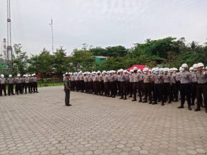 Danramil 1311-02 BS Sosialisasi KOMCAD di PT IMIP