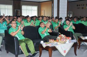 Personel Kodam XVI/Pattimura Ikuti Launching Aplikasi ETWPAD dan Penyerahan Seragam PNS TNI AD
