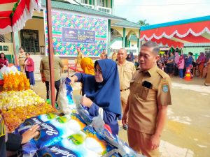 Sekda Landak Buka Secara Resmi Pasar Murah Sembako