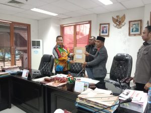 Terima kunjungan Audiens Umar Kei Partner, Rumra Pastikan Bantu Selesaikan Persoalan Lahan Bandara Di MBD Dan Kebun Cengkeh