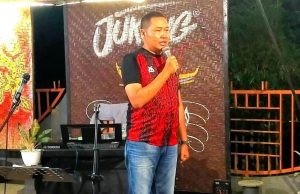 Tamparan Keras Presiden klub Persewangi ke Bupati Ipuk
