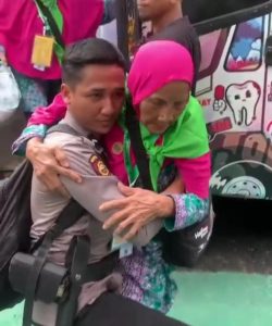 Polres Wajo Andil Dalam Pengamanan Pemberangkatan Jamaah Haji
