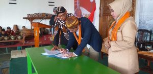Hj. Rizayati Luncurkan Program Indonesia Terang di Sulawesi Tengah
