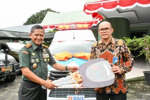 Tingkatkan Pelayanan Kesehatan Bank BNI Serahkan 1 Unit Ambulance Kepada RST Ambon