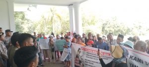 Huta Damai Jilid II Ke Kantor Bupati dan DPRD Madina