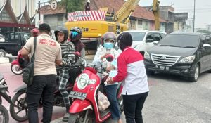 Peduli Sesama, PWRI Jambi Bagikan Ribuan Masker Gratis untuk Masyarakat